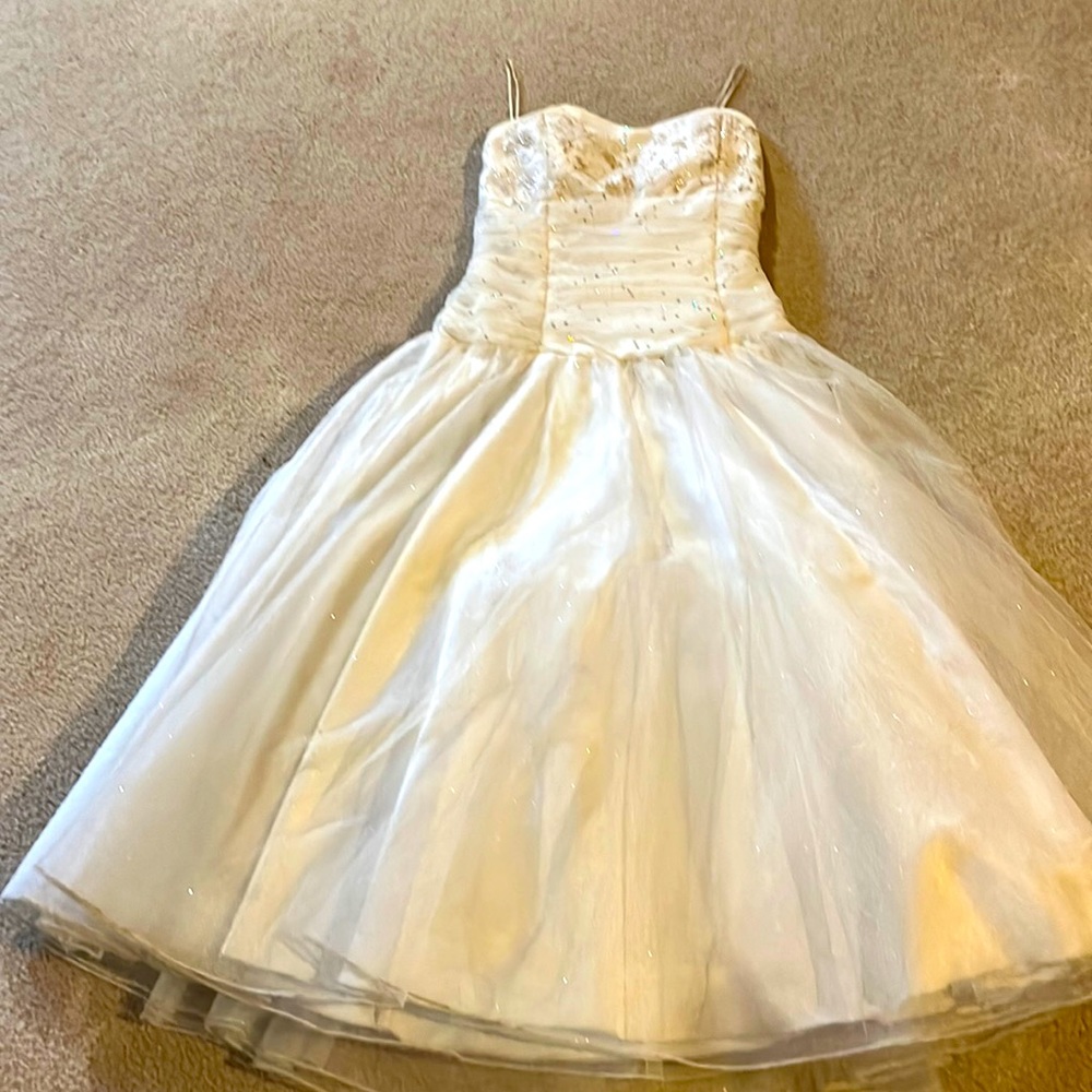 Juniors White Cinderella Gown. Size XS-S.
